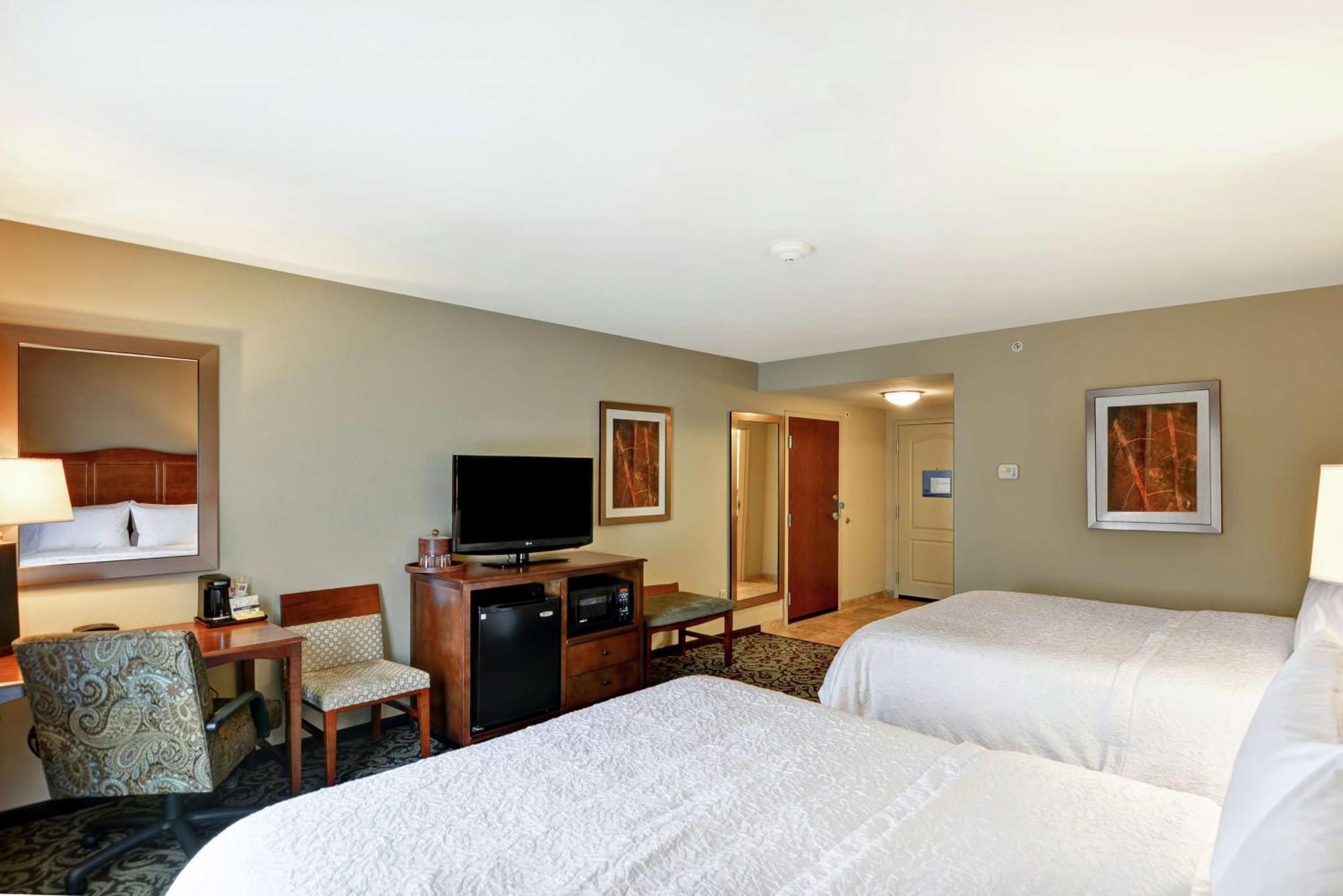 Hampton Inn And Suites New Hartford/Utica מראה חיצוני תמונה